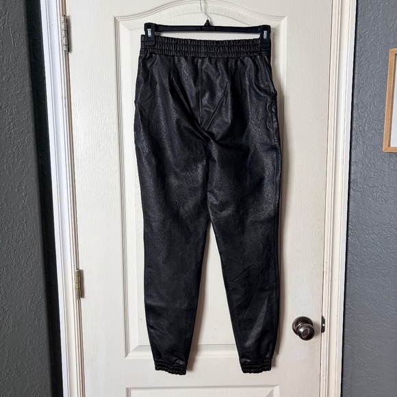 Spanx Vegan Leather Like Noir Black Shaping Jogger Pants, pockets, Medium - Picture 5 of 13